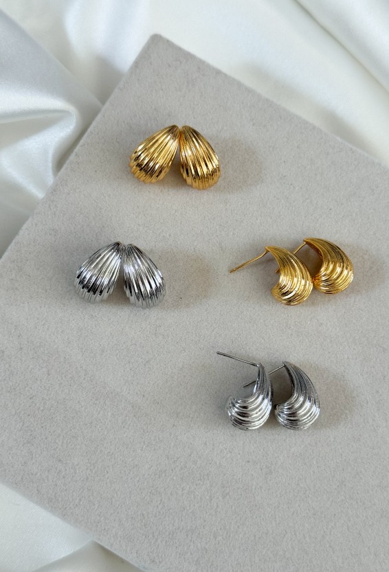 Σκουλαρίκια wave gold