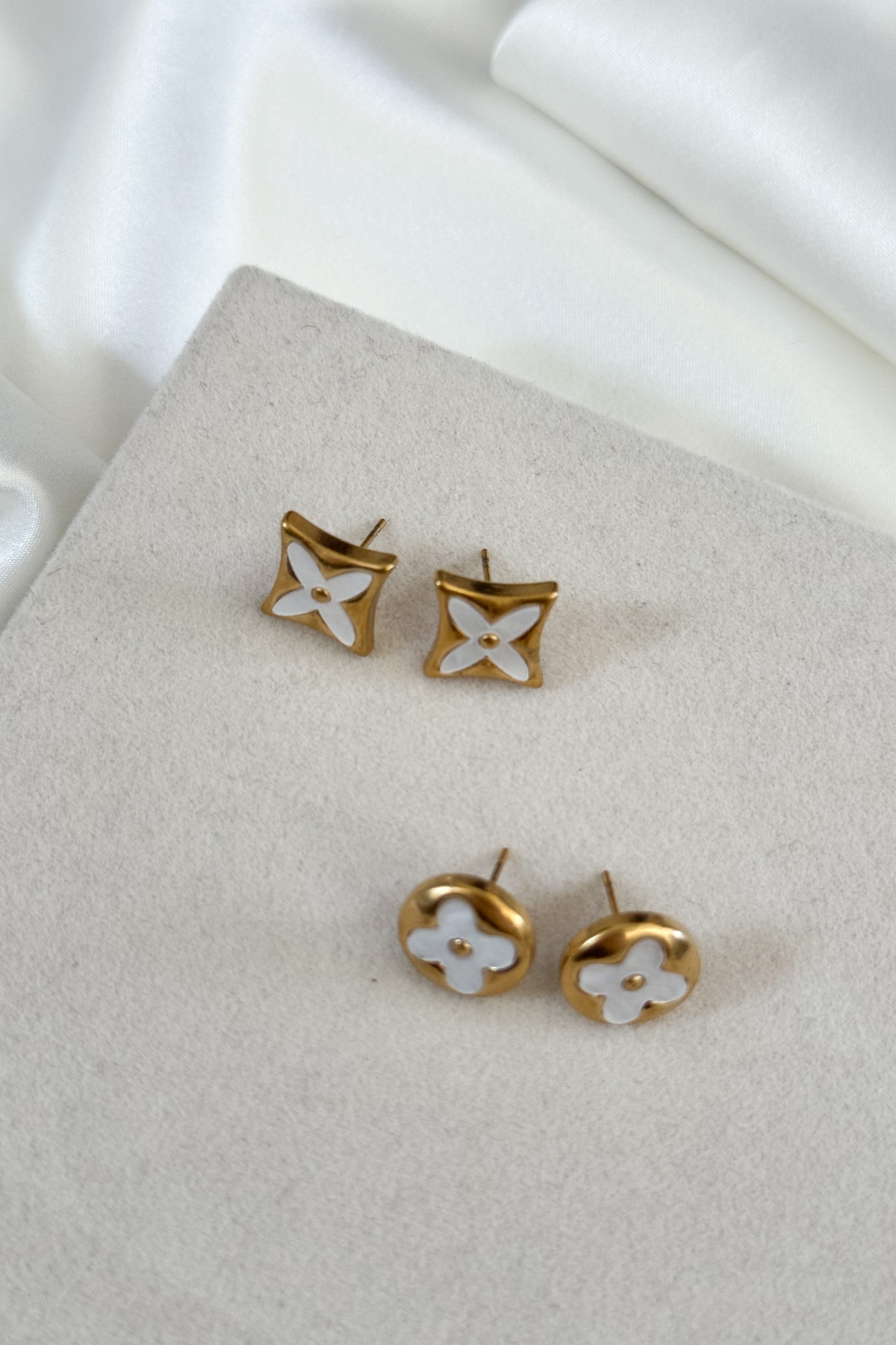 Σκουλαρίκια lufy gold