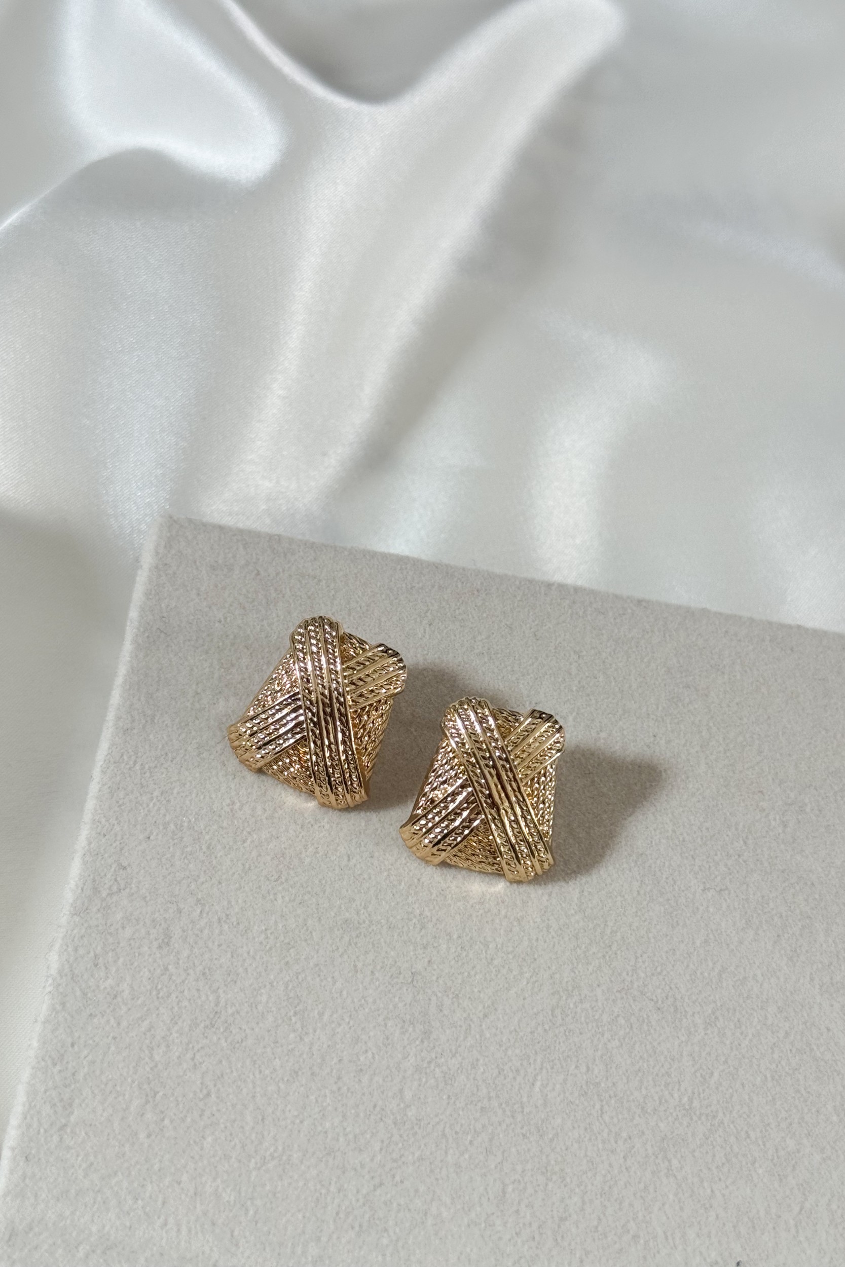 Σκουλαρίκια vern gold