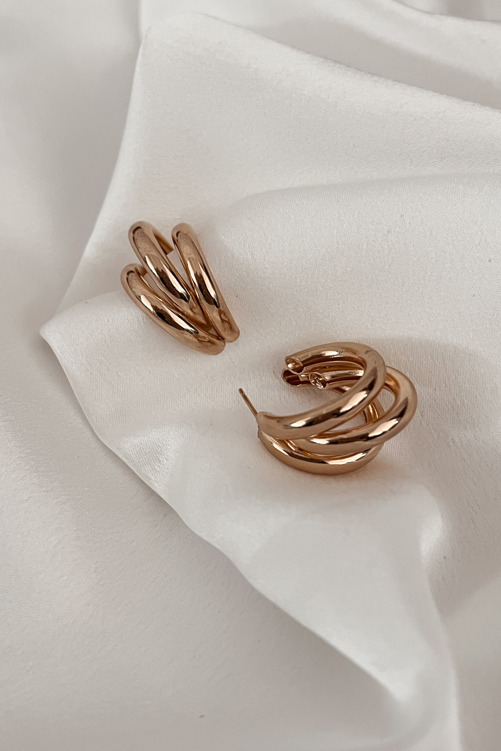 Κρίκοι yvone gold