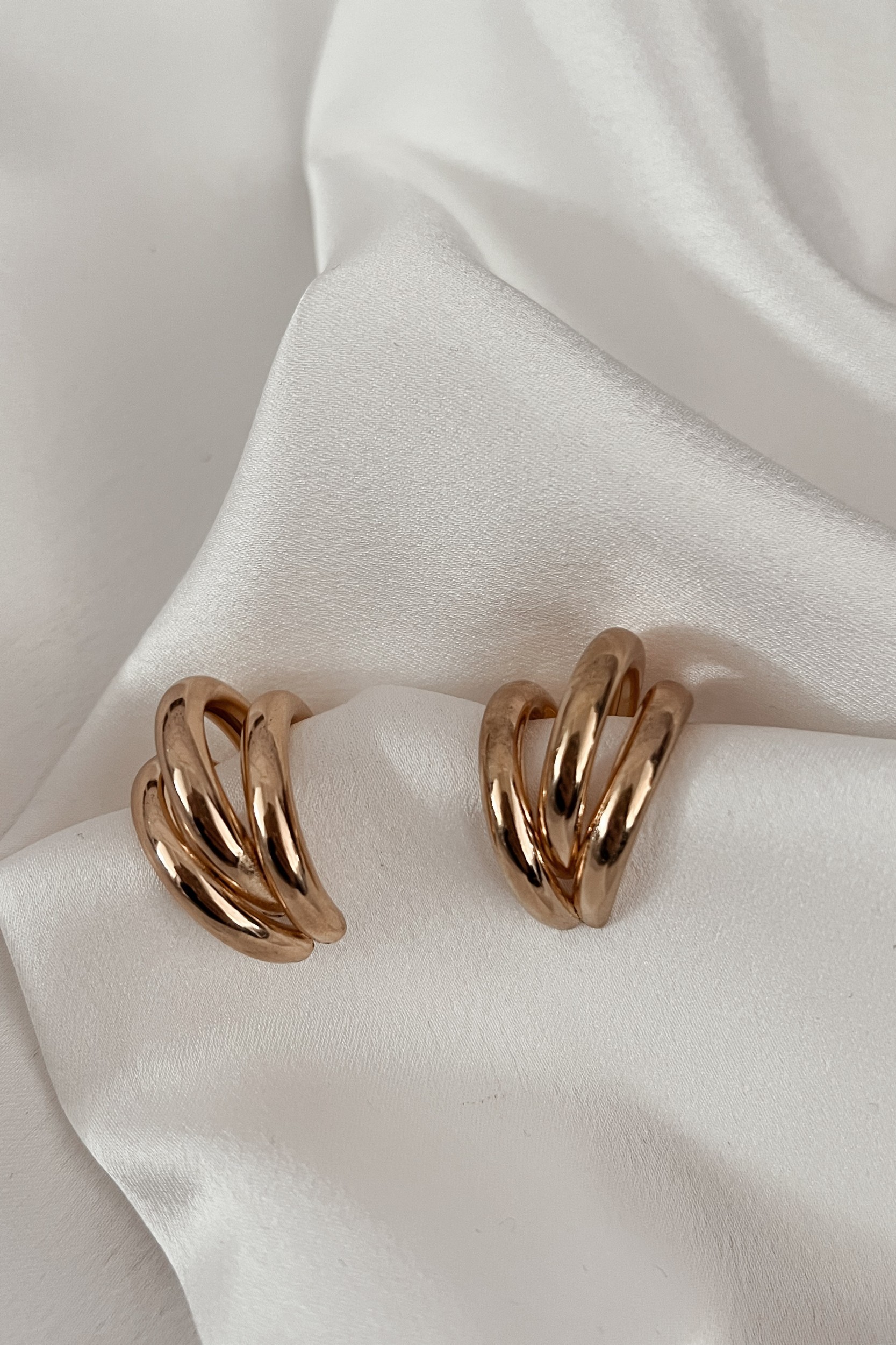 Κρίκοι yvone gold