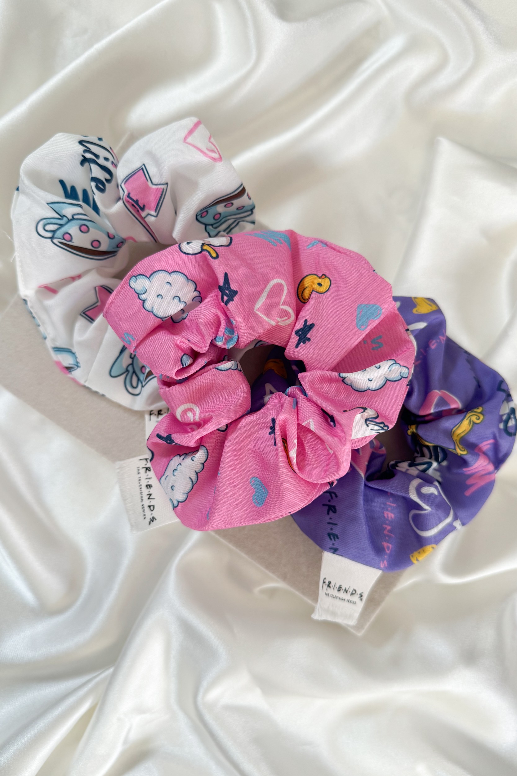 Scrunchies set FRIENDS