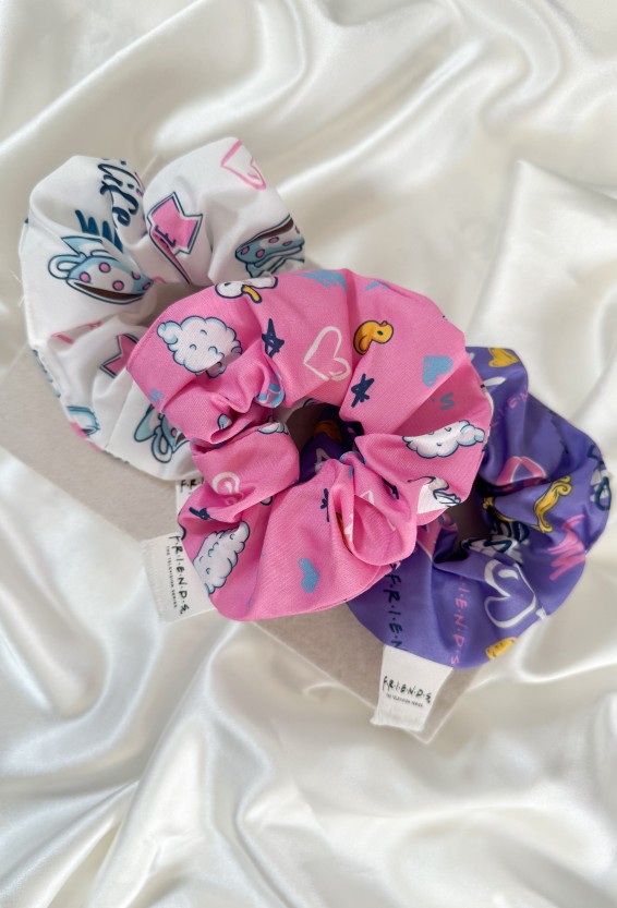 Scrunchies set FRIENDS